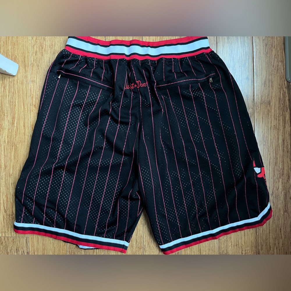 Just Don H. C. Chicago Bulls Basketball Shorts Size Large 1610 - Picture 2 of 5